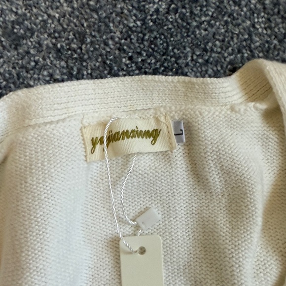 Sailor moon Cream Cardigan with Yellow moon - Picture 4 of 5